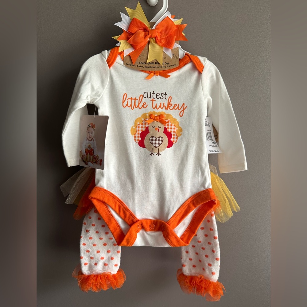 NWT adorable Thanksgiving outfit